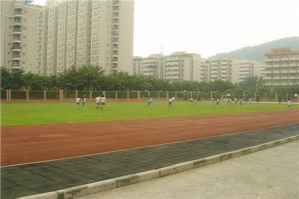 高护学校