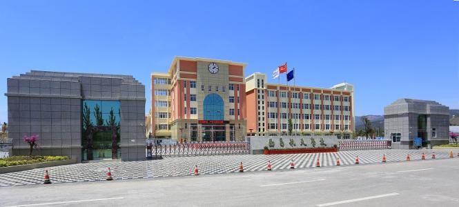 西昌职高学校