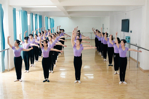 绵阳的学生想来成都读书，成都希望幼师学校职招生信息