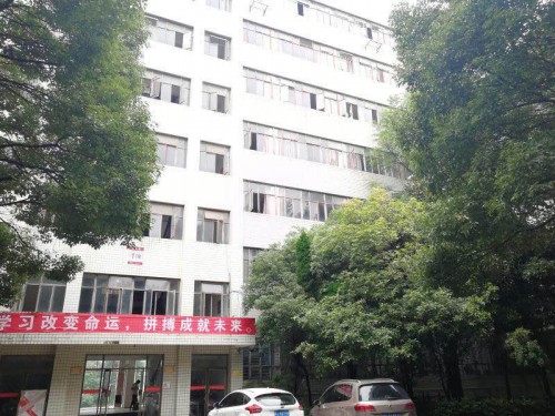 同学们，读职业学校好找工作招生信息