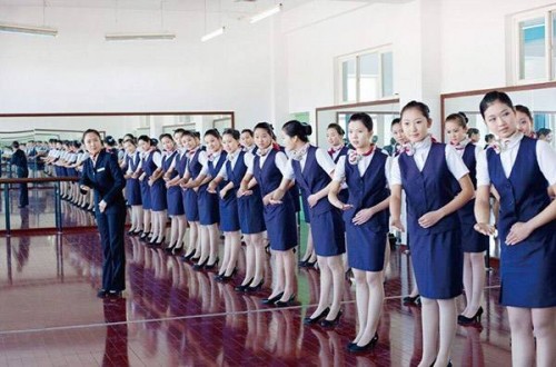 招生问答：空姐空少是不是必须航空高铁院校毕业的？招生信息