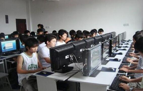 <b>大荔县职业教育中心</b>