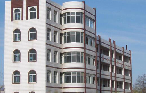 <b>西安阎良区职业中学</b>