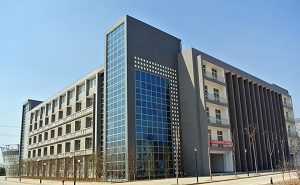 <b>许昌电气职业学院五年</b>
