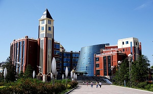 <b>郑州工业应用技术学院</b>