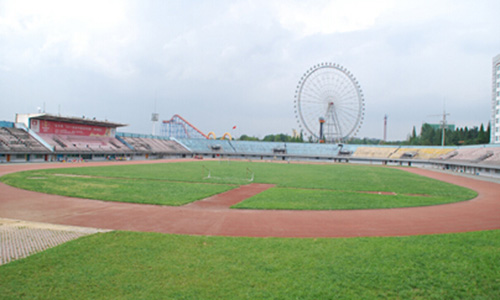 <b>贵阳市白云职业技术学</b>
